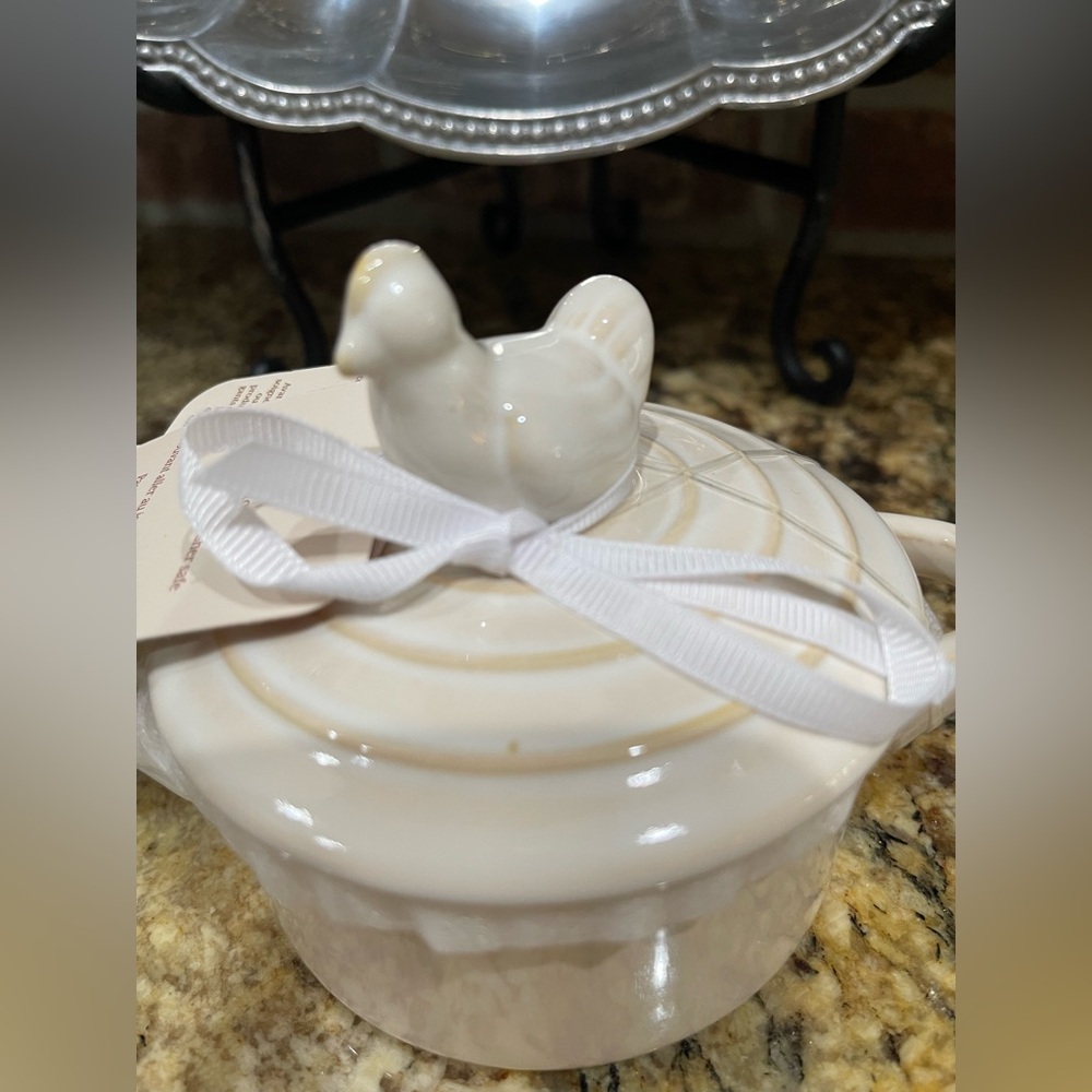 The Bakeshop mini casserole covered baking dish - chicken figurial topper NEW - Picture 7 of 8